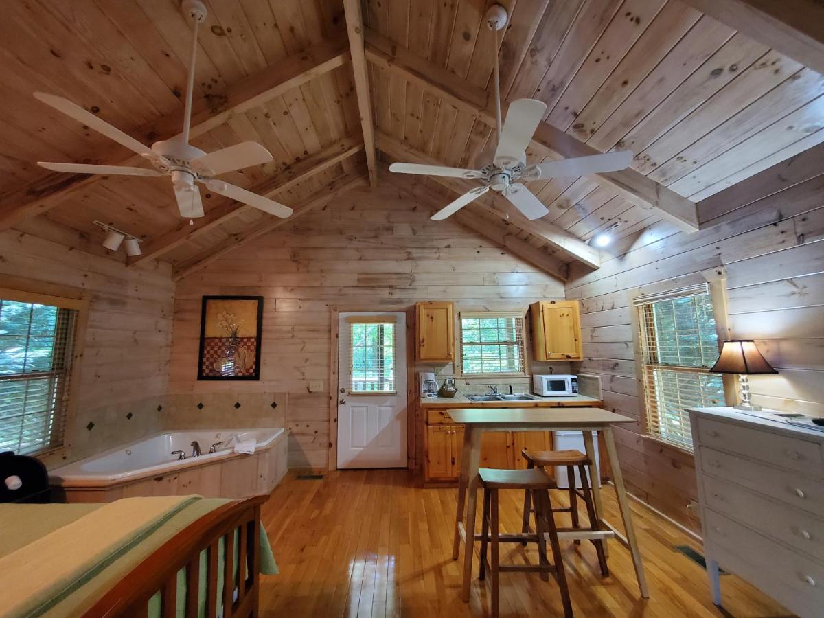 New River Trail Cabins Galax Exterior foto